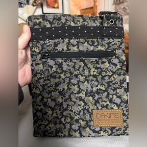 Crossbody DAKINE bag